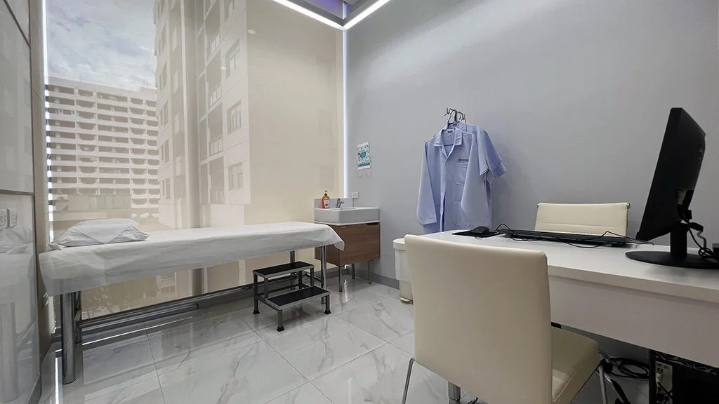 Regeneration Bangkok Clinic Office